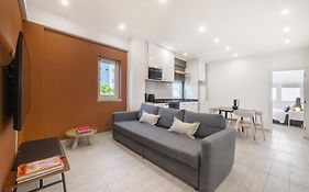 Equador Apartments By Olala Homes